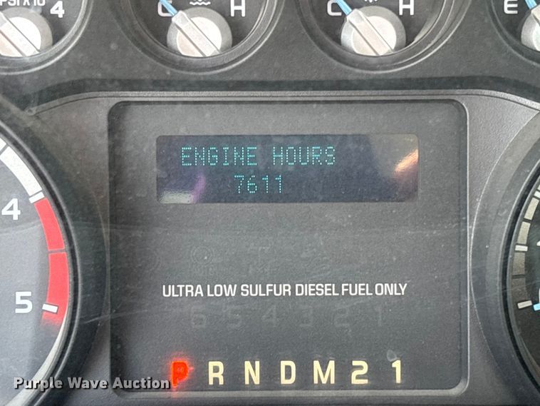 image for item FB3391 2012 Ford F350 Super Duty flatbed pickup truck