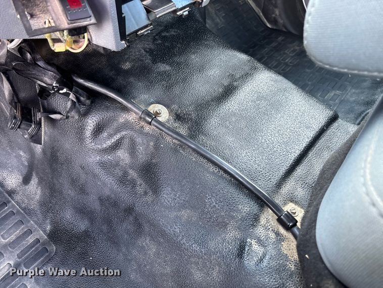 image for item FB3391 2012 Ford F350 Super Duty flatbed pickup truck