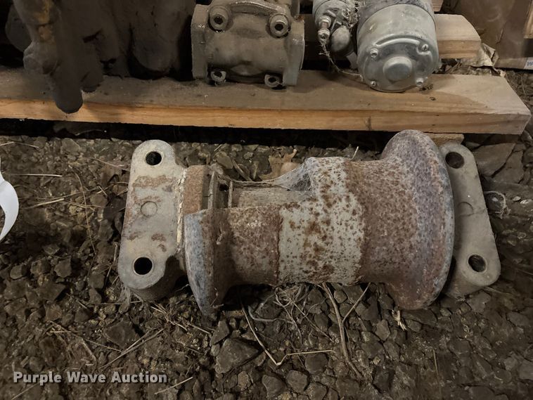 image for item FB3649 TAKEUCHI skid steer parts