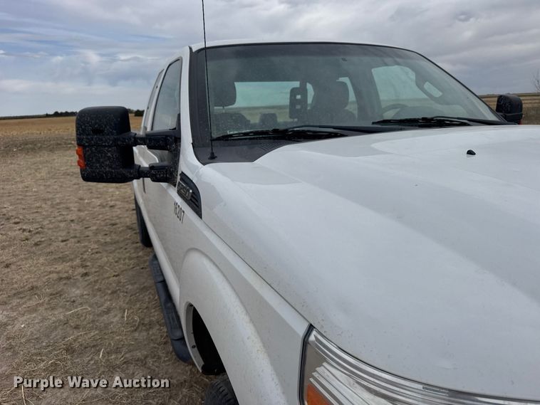 image for item FB7104 2016 Ford F250 Super Duty Ext. Cab pickup truck