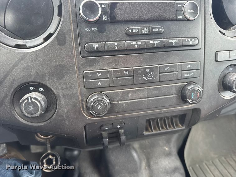 image for item FB7104 2016 Ford F250 Super Duty Ext. Cab pickup truck