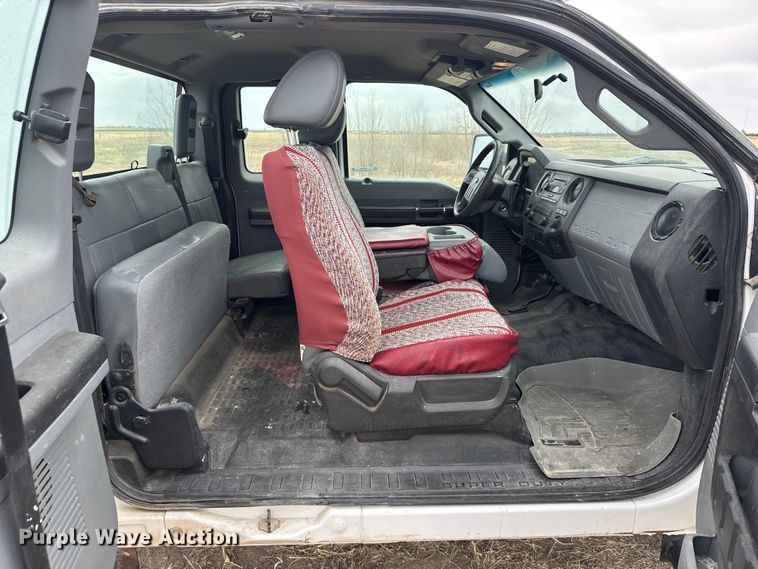 image for item FB7104 2016 Ford F250 Super Duty Ext. Cab pickup truck