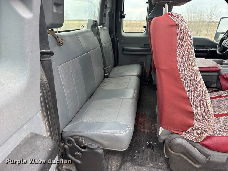 image for item FB7104 2016 Ford F250 Super Duty Ext. Cab pickup truck