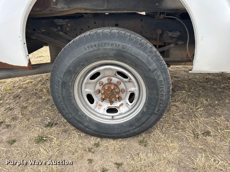 image for item FB7104 2016 Ford F250 Super Duty Ext. Cab pickup truck