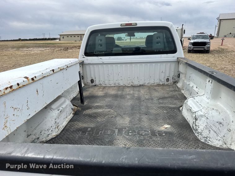 image for item FB7105 2016 Ford F250 Super Duty Ext. Cab pickup truck