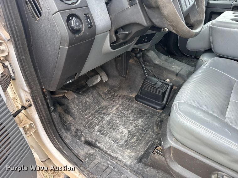 image for item FB7105 2016 Ford F250 Super Duty Ext. Cab pickup truck