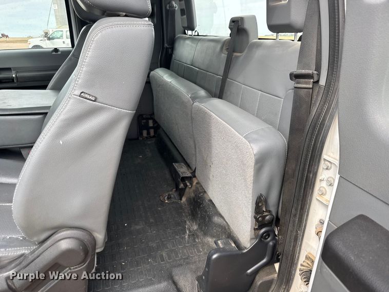 image for item FB7105 2016 Ford F250 Super Duty Ext. Cab pickup truck