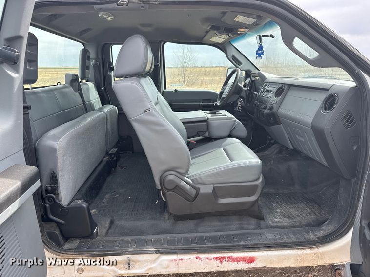 image for item FB7105 2016 Ford F250 Super Duty Ext. Cab pickup truck