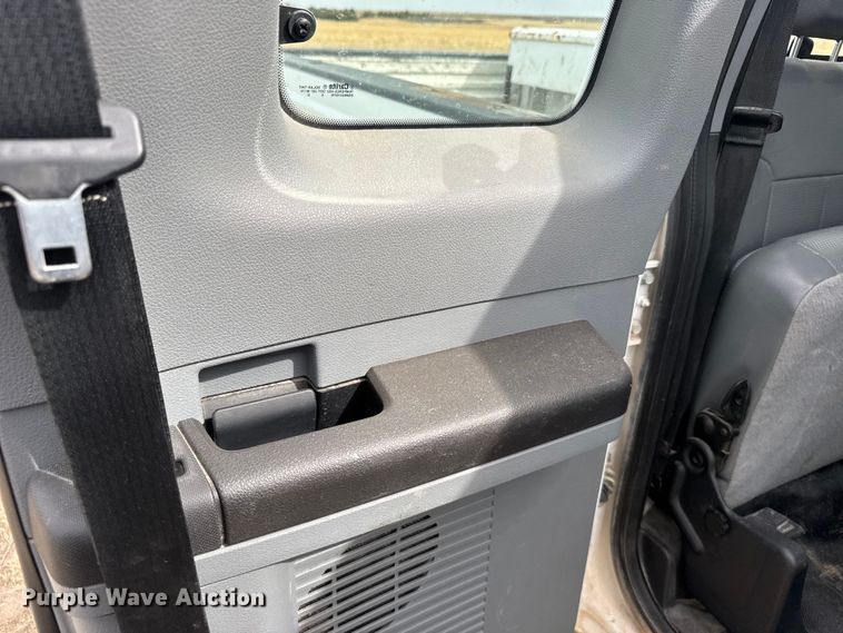 image for item FB7105 2016 Ford F250 Super Duty Ext. Cab pickup truck