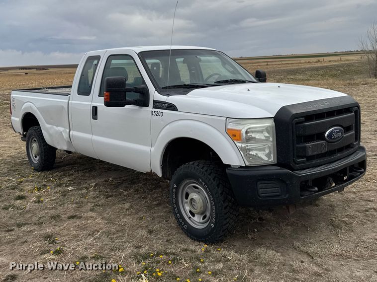 image for item FB7106 2016 Ford F250 Super Duty Ext. Cab pickup truck