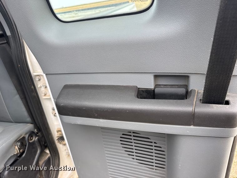 image for item FB7106 2016 Ford F250 Super Duty Ext. Cab pickup truck