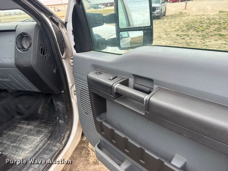 image for item FB7106 2016 Ford F250 Super Duty Ext. Cab pickup truck