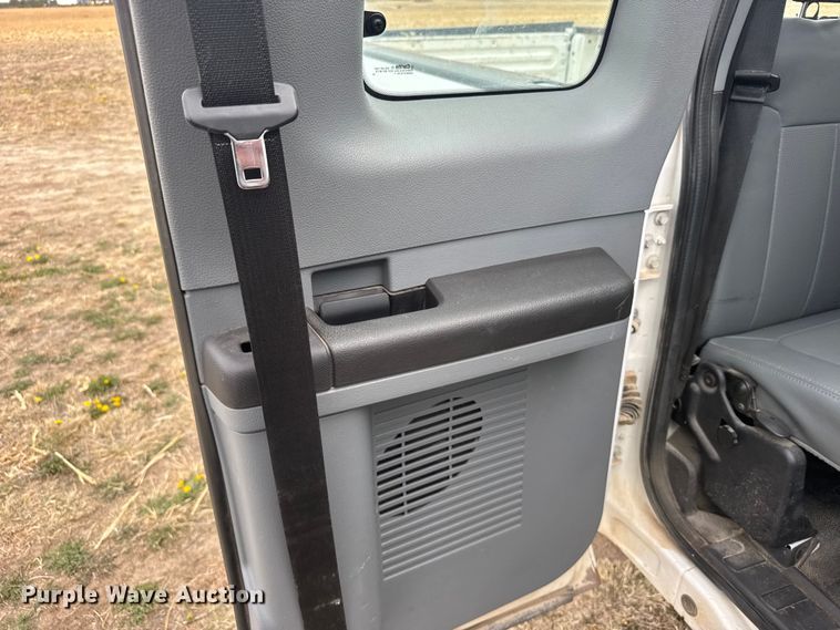 image for item FB7106 2016 Ford F250 Super Duty Ext. Cab pickup truck