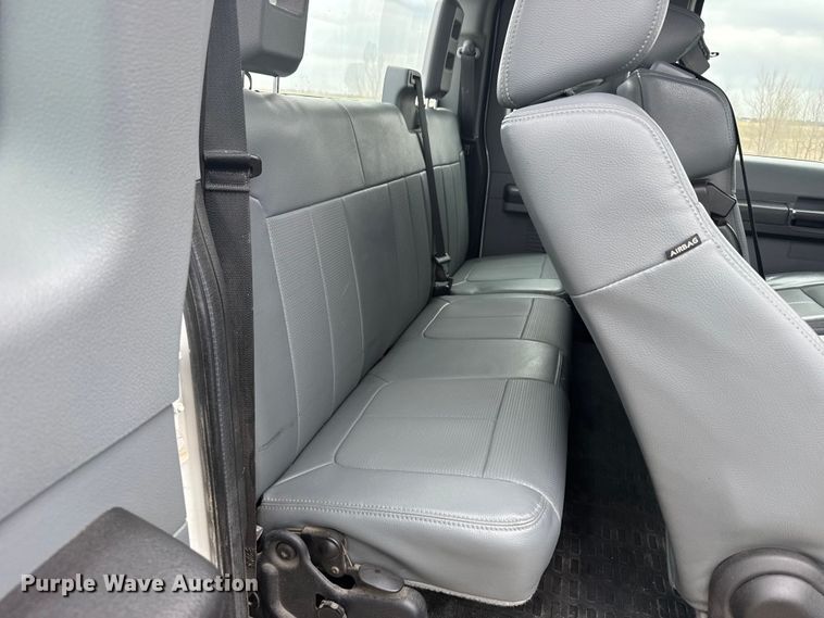 image for item FB7106 2016 Ford F250 Super Duty Ext. Cab pickup truck