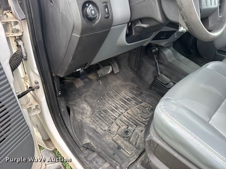 image for item FB7108 2016 Ford F250 Super Duty Ext. Cab pickup truck