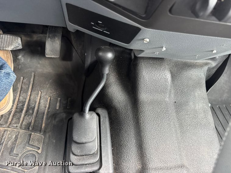 image for item FB7108 2016 Ford F250 Super Duty Ext. Cab pickup truck