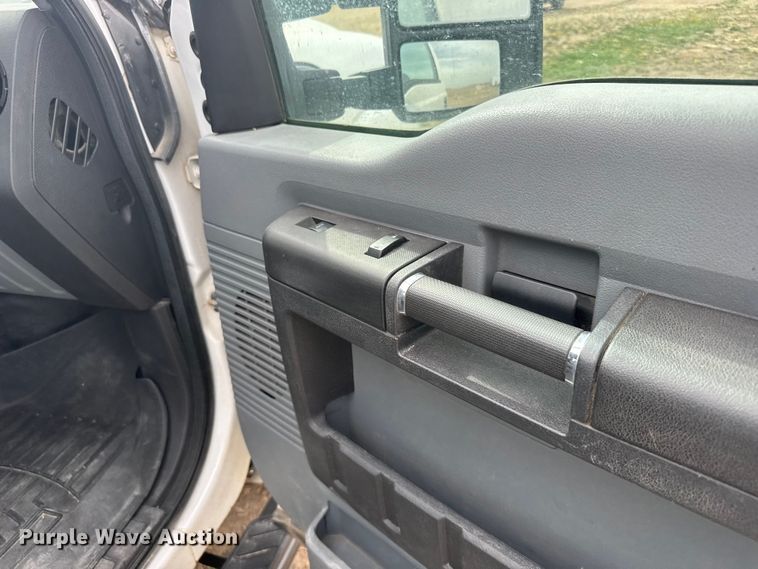 image for item FB7108 2016 Ford F250 Super Duty Ext. Cab pickup truck