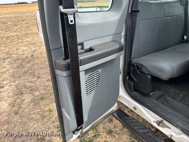 image for item FB7108 2016 Ford F250 Super Duty Ext. Cab pickup truck