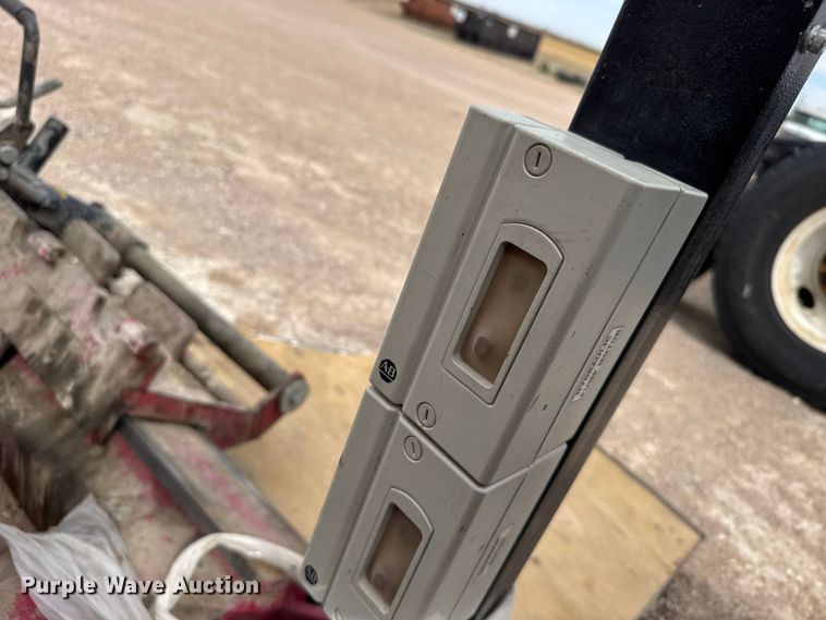 image for item FB7110 2014 Coats CHD-4730 Semi tire changer