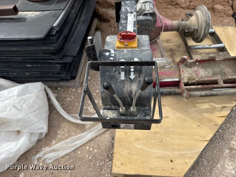 image for item FB7110 2014 Coats CHD-4730 Semi tire changer