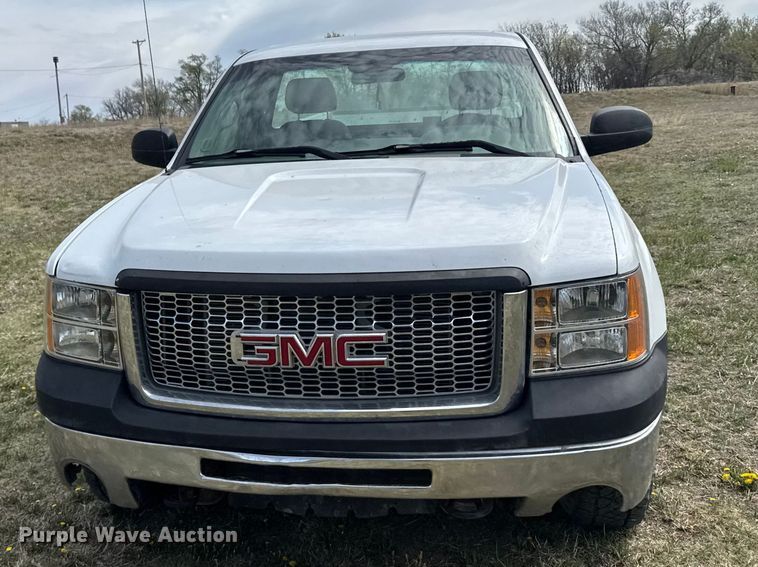 image for item FB7137 2010 GMC Sierra 1500 pickup truck