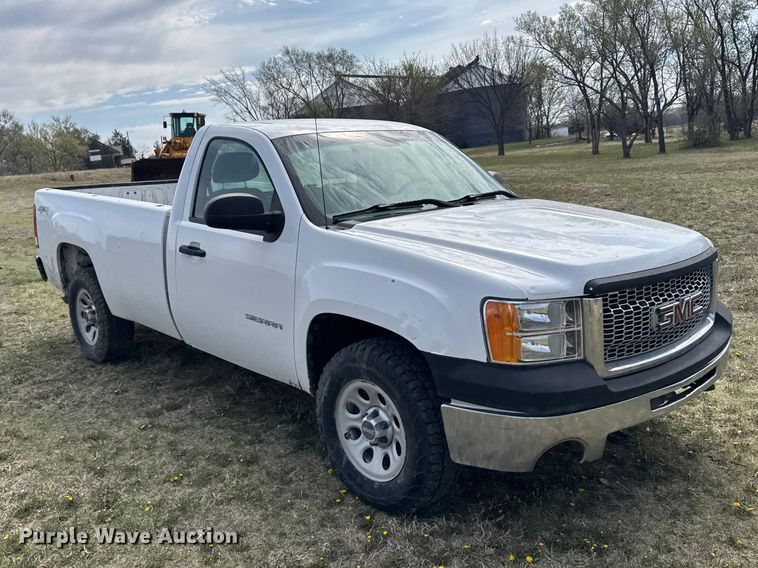 image for item FB7137 2010 GMC Sierra 1500 pickup truck