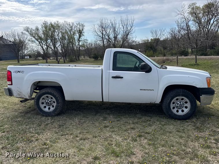 image for item FB7137 2010 GMC Sierra 1500 pickup truck