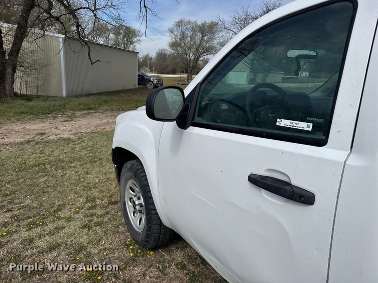 image for item FB7137 2010 GMC Sierra 1500 pickup truck
