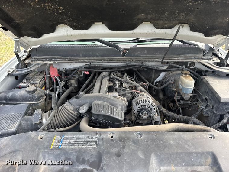 image for item FB7137 2010 GMC Sierra 1500 pickup truck