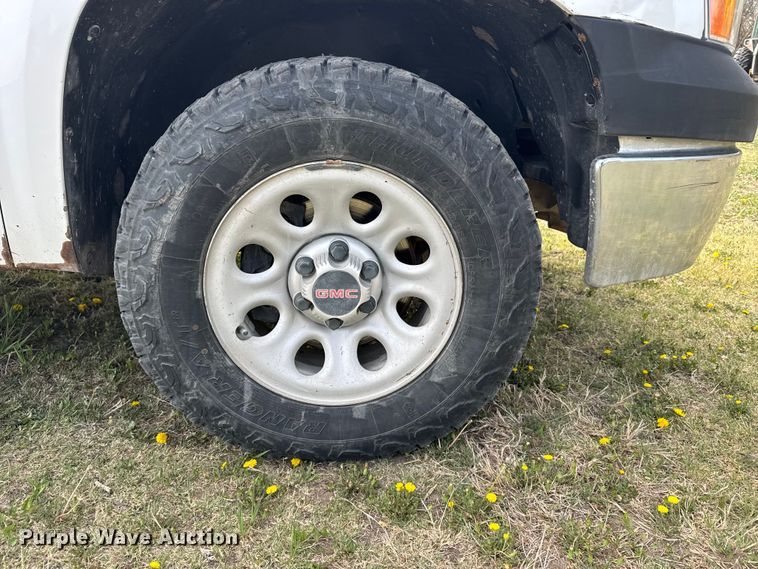 image for item FB7137 2010 GMC Sierra 1500 pickup truck