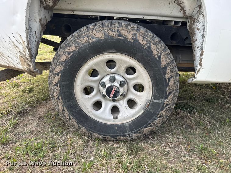 image for item FB7137 2010 GMC Sierra 1500 pickup truck