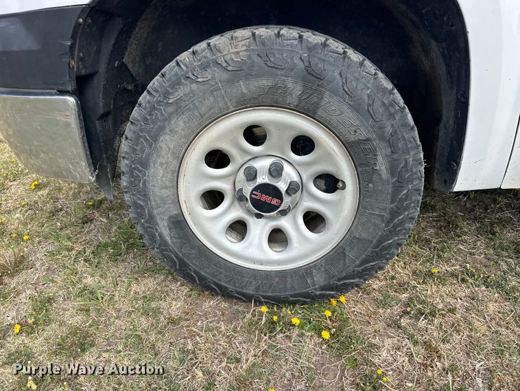 image for item FB7137 2010 GMC Sierra 1500 pickup truck
