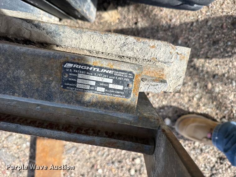image for item FB7144 2005 Hyster 90 forklift