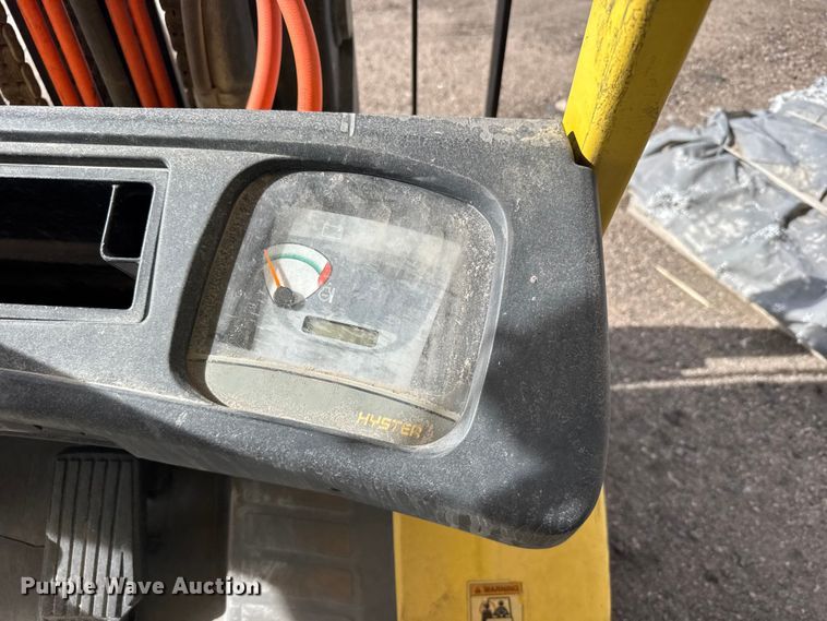 image for item FB7144 2005 Hyster 90 forklift