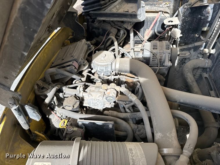 image for item FB7144 2005 Hyster 90 forklift