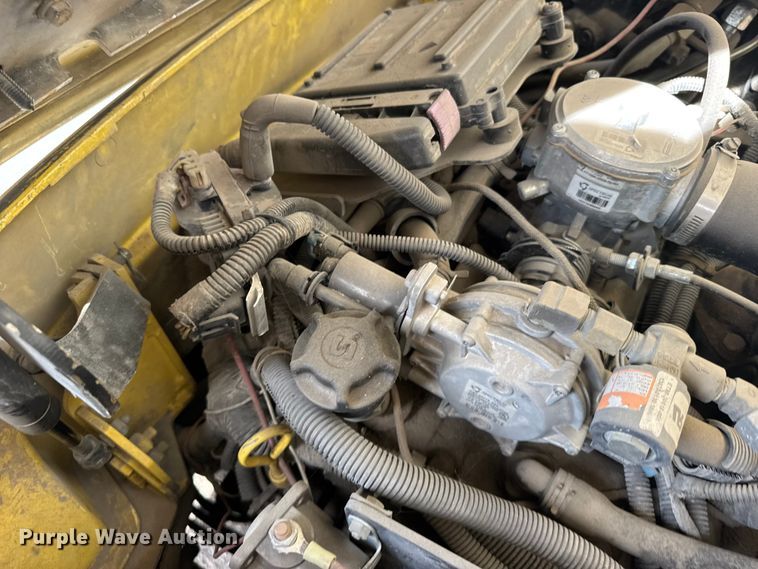 image for item FB7144 2005 Hyster 90 forklift