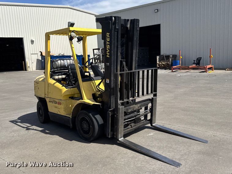 image for item FB7146 2005 Hyster 80 forklift