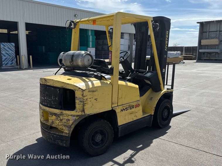 image for item FB7146 2005 Hyster 80 forklift