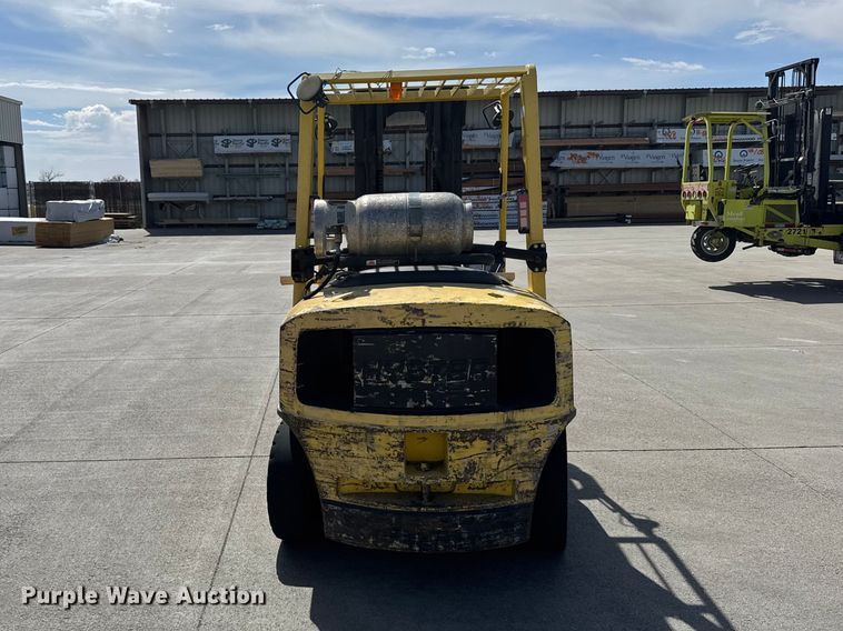 image for item FB7146 2005 Hyster 80 forklift
