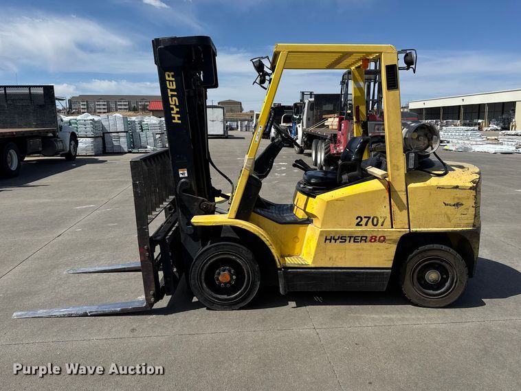 image for item FB7146 2005 Hyster 80 forklift