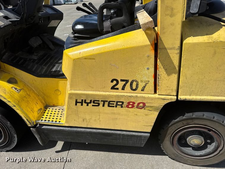 image for item FB7146 2005 Hyster 80 forklift
