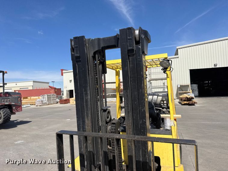 image for item FB7146 2005 Hyster 80 forklift