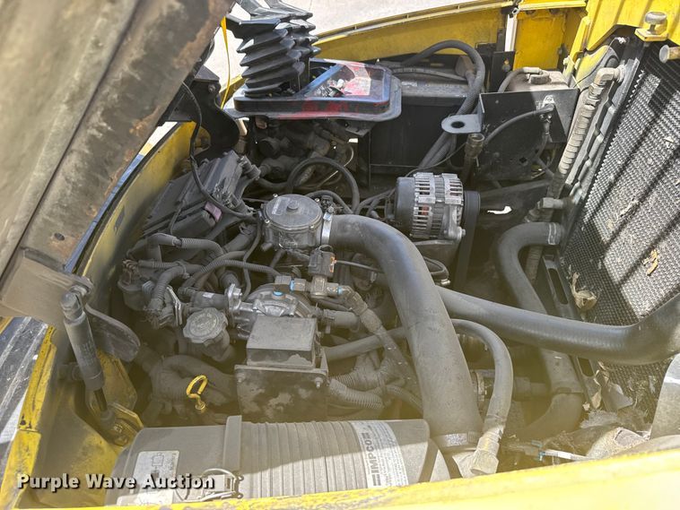 image for item FB7146 2005 Hyster 80 forklift