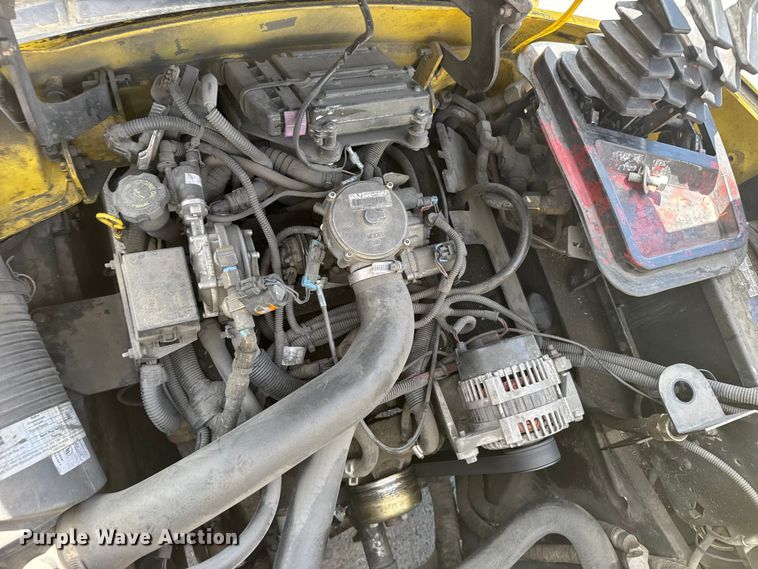 image for item FB7146 2005 Hyster 80 forklift