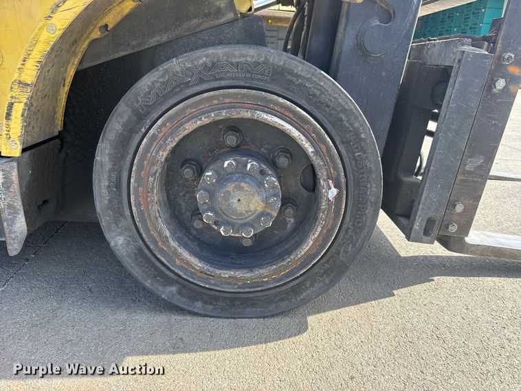 image for item FB7146 2005 Hyster 80 forklift