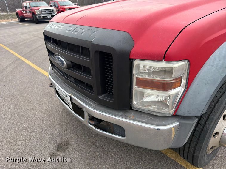 image for item FB8051 2008 Ford F450 Super Duty truck