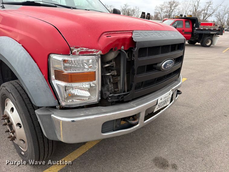 image for item FB8051 2008 Ford F450 Super Duty truck