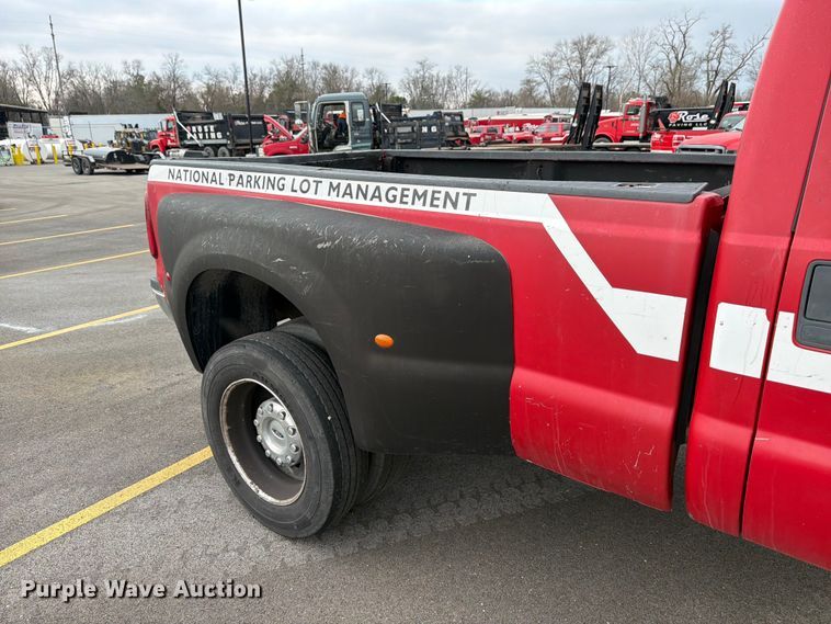 image for item FB8051 2008 Ford F450 Super Duty truck