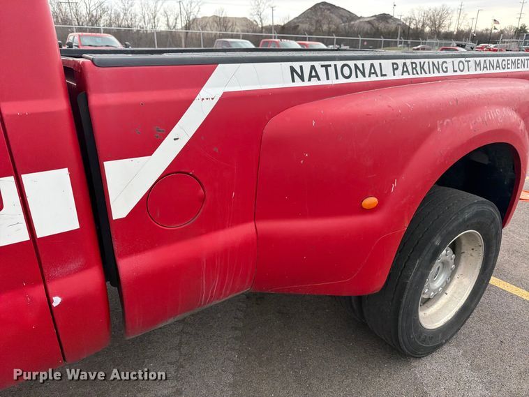 image for item FB8051 2008 Ford F450 Super Duty truck