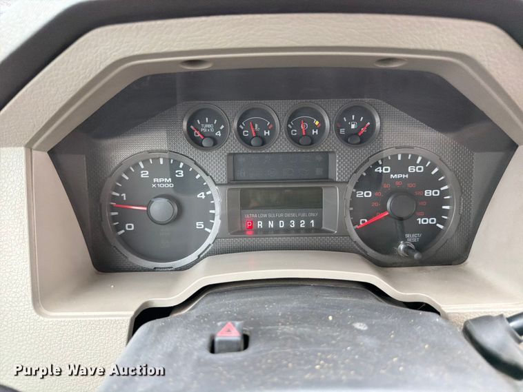 image for item FB8051 2008 Ford F450 Super Duty truck